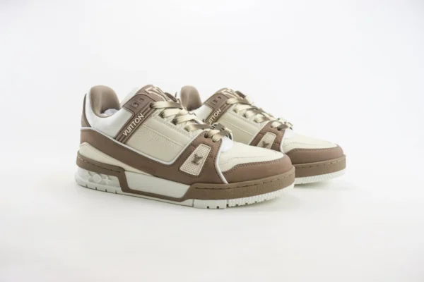 Louis Vuitton Trainer - Image 2