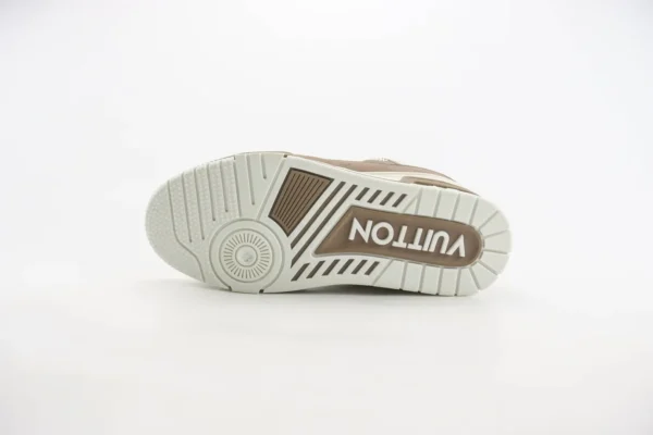 Louis Vuitton Trainer - Image 4