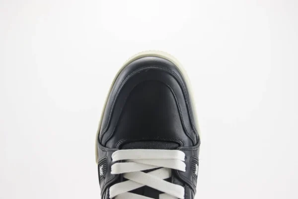 Louis Vuitton Trainer - Image 8