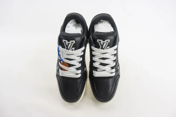 Louis Vuitton Trainer - Image 5