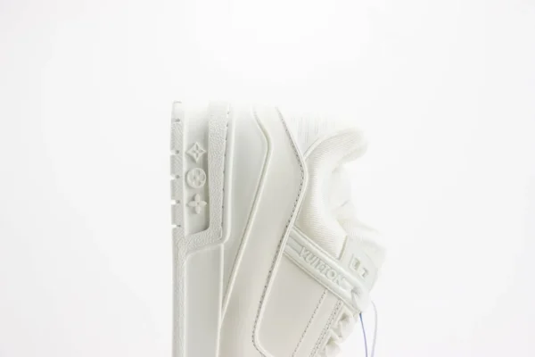 Louis Vuitton Trainer - Image 7
