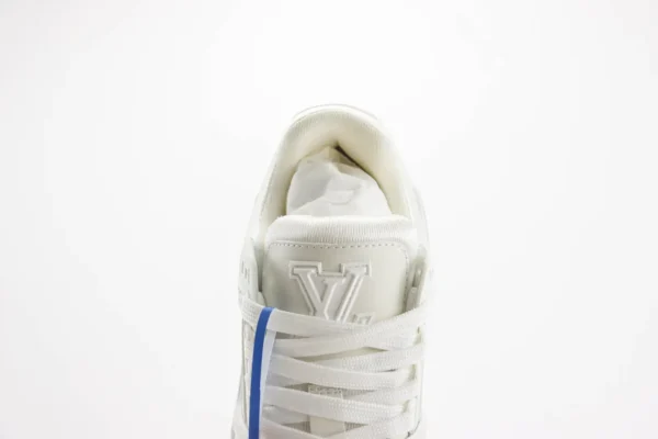 Louis Vuitton Trainer - Image 9