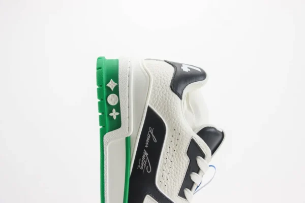 Louis Vuitton Trainer - Image 7