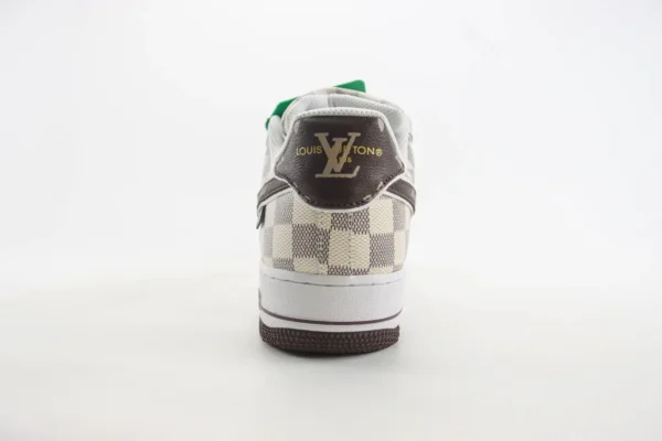Louis Vuitton Trainer - Image 6