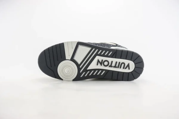 Louis Vuitton Trainer - Image 4