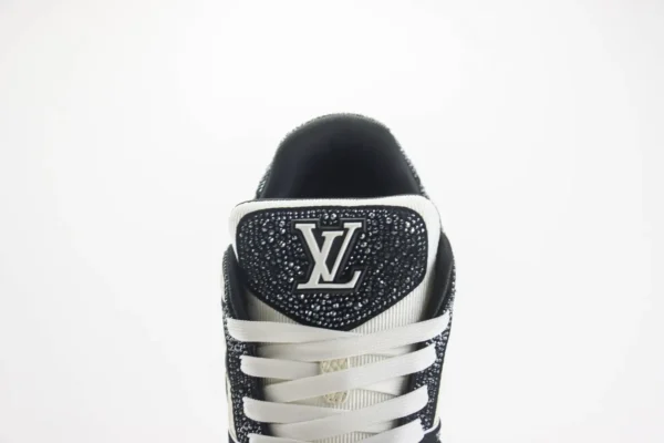 Louis Vuitton Trainer - Image 9