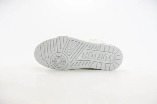 Louis Vuitton Trainer - Image 4