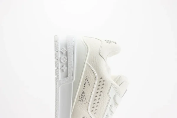 Louis Vuitton Trainer - Image 7