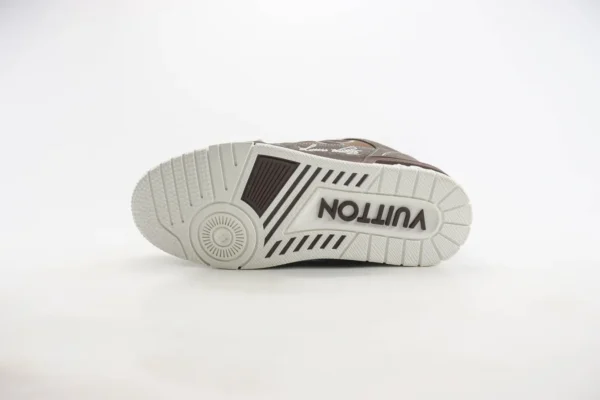 Louis Vuitton Trainer - Image 4