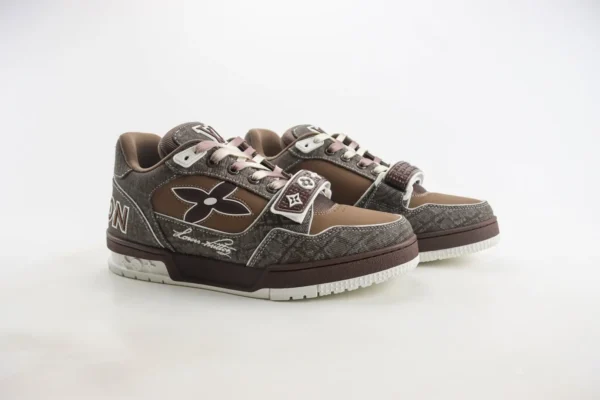 Louis Vuitton Trainer - Image 2