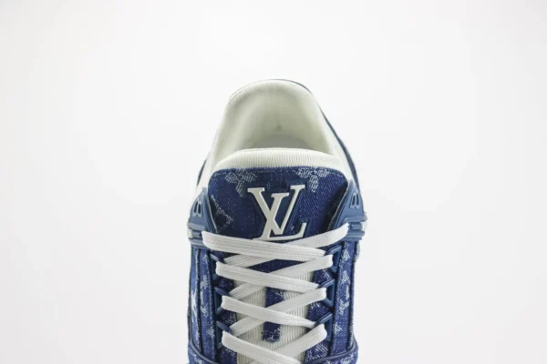 Louis Vuitton Trainer - Image 9