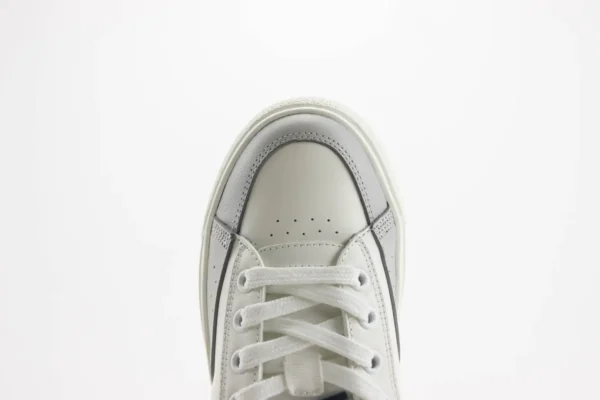Nike SB Dunk Low x LV - Image 8