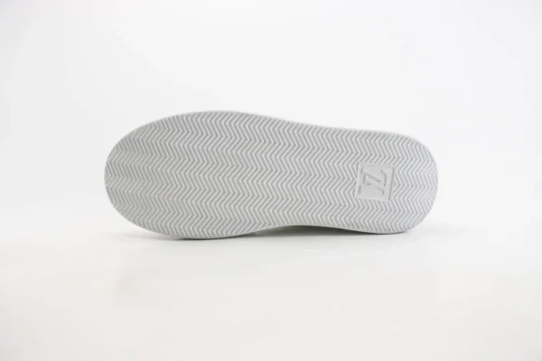 Nike SB Dunk Low x LV - Image 4