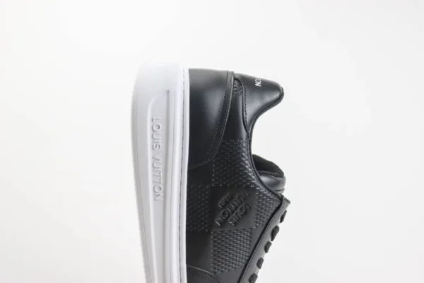 Nike SB Dunk Low x LV - Image 7