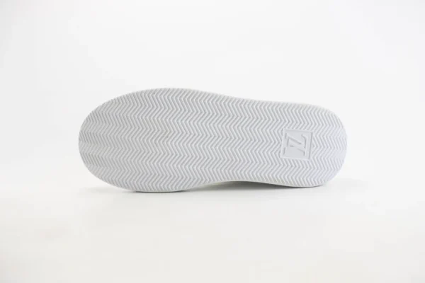 Nike SB Dunk Low x LV - Image 4