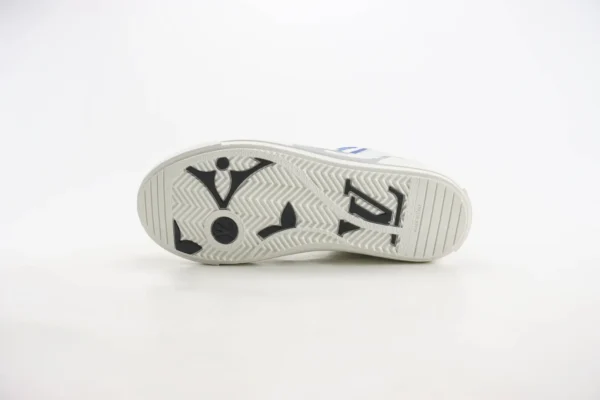 Nike SB Dunk Low x LV - Image 4