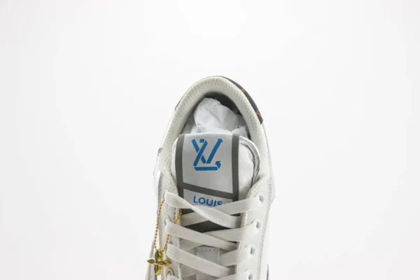 Nike SB Dunk Low x LV - Image 9