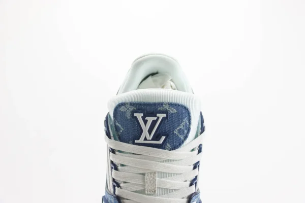 Louis Vuitton Trainer - Image 9