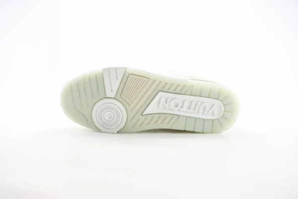 Louis Vuitton Trainer - Image 4