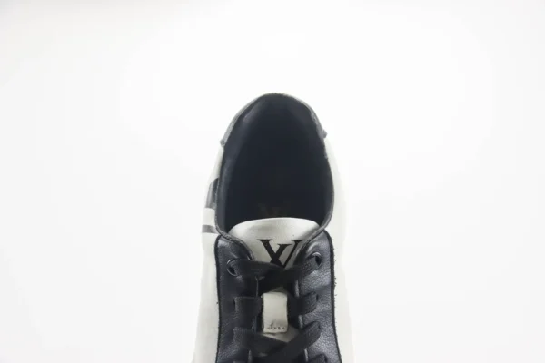 Nike SB Dunk Low x LV - Image 9