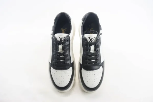 Nike SB Dunk Low x LV - Image 5
