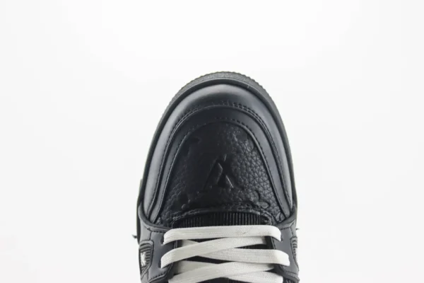 Louis Vuitton Trainer - Image 8