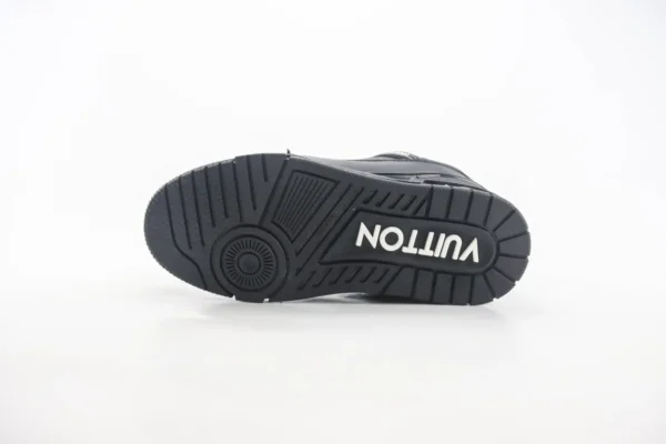 Louis Vuitton Trainer - Image 4